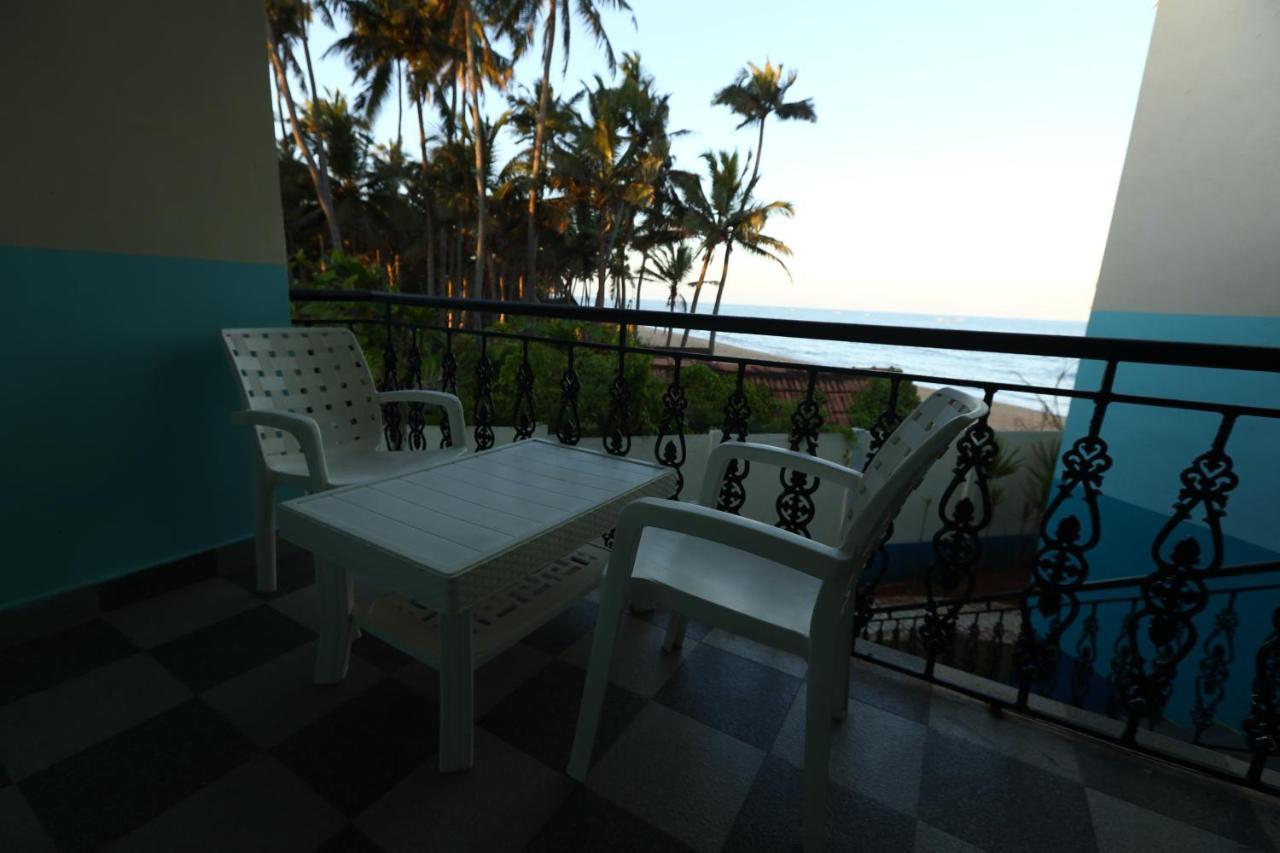 Lamel Cove Beach Resort Пондичери Екстериор снимка
