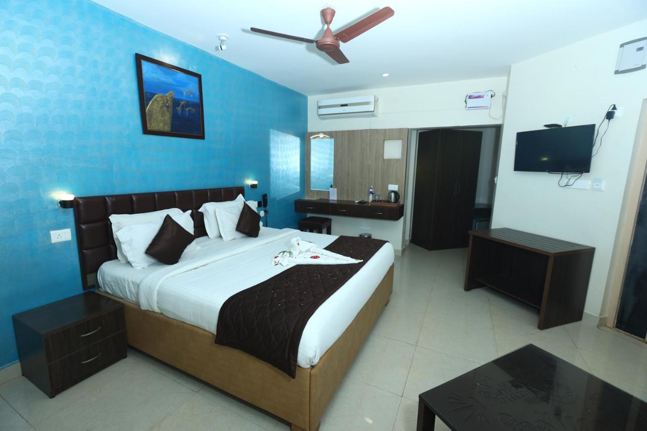 Lamel Cove Beach Resort Пондичери Екстериор снимка