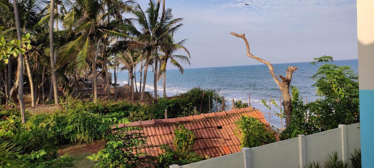 Lamel Cove Beach Resort Пондичери Екстериор снимка