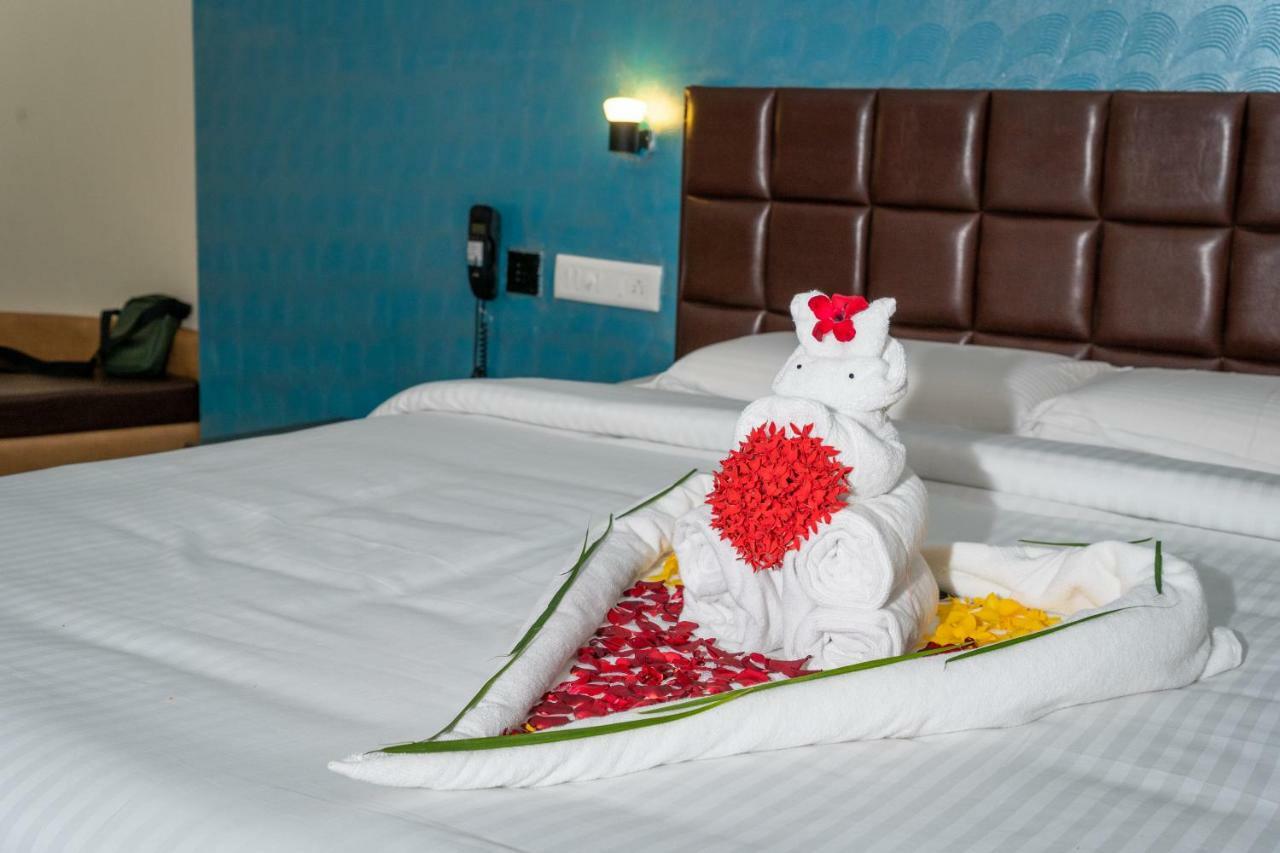 Lamel Cove Beach Resort Пондичери Екстериор снимка