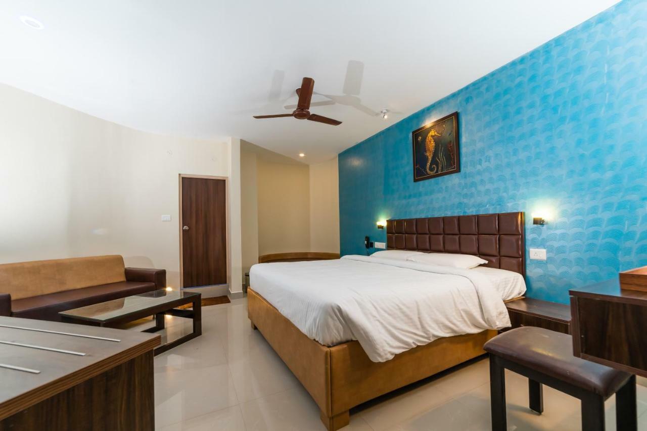 Lamel Cove Beach Resort Пондичери Екстериор снимка